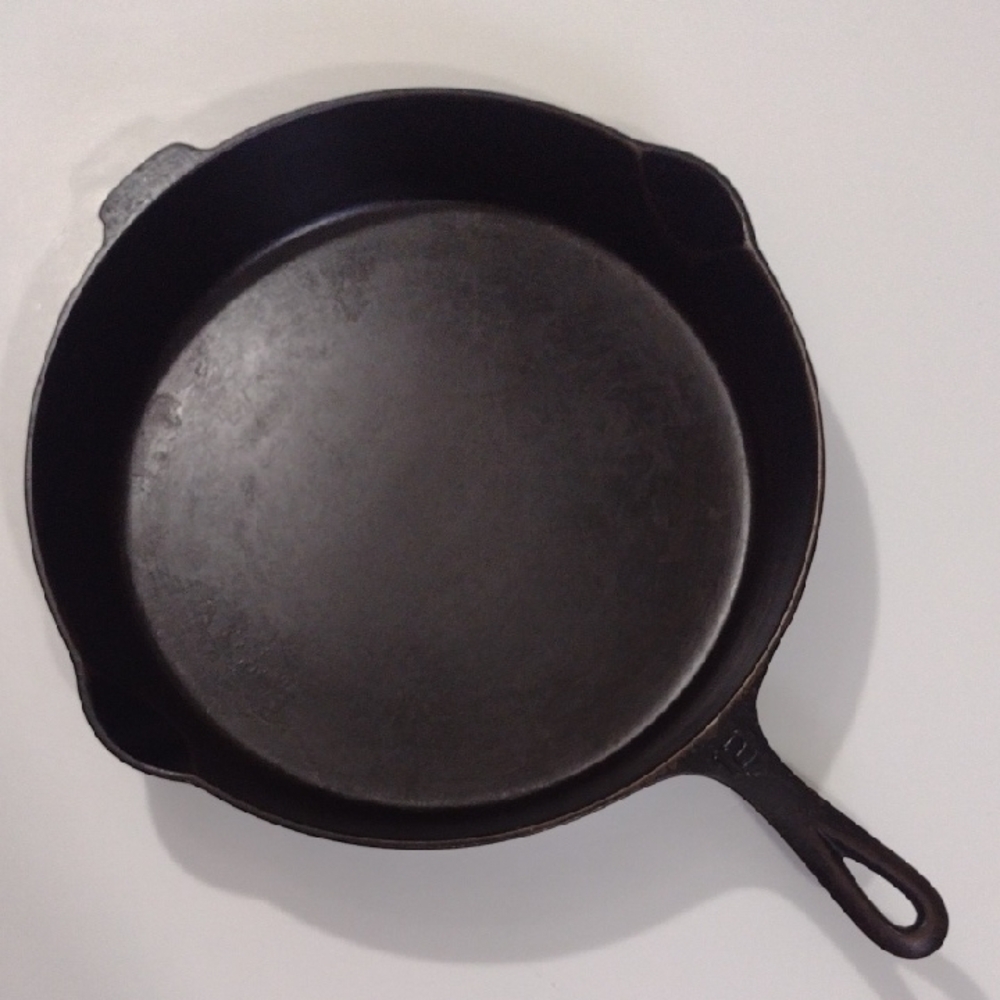 Griswold Cast Iron Skillet #12 Erie PA